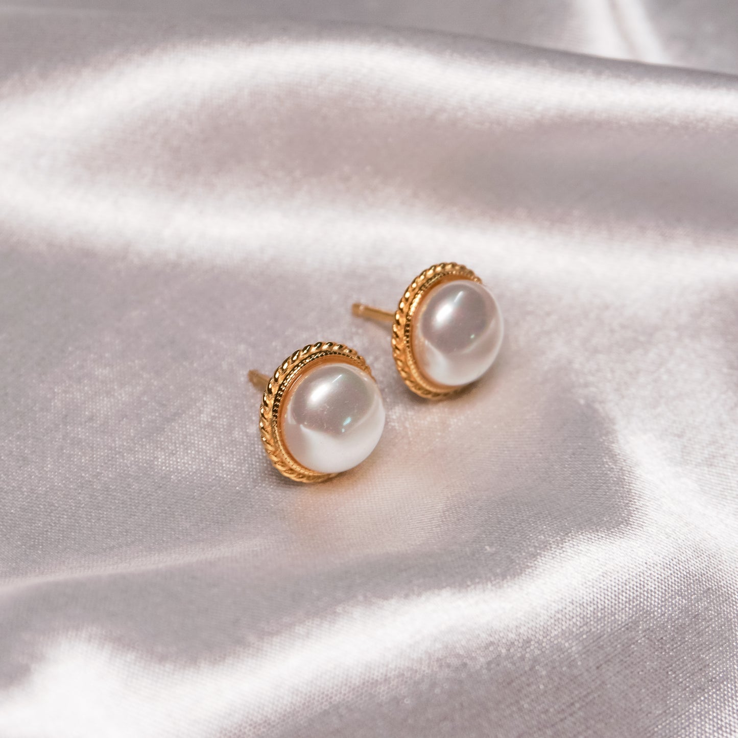 Mia Pearl Earrings