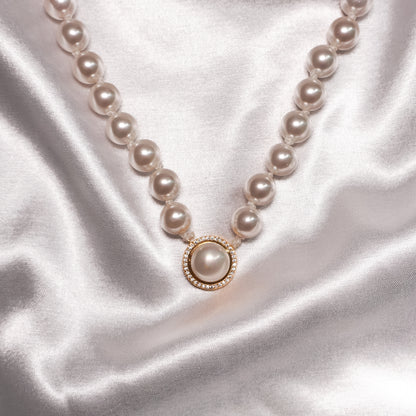 Vanilla Pearl Necklace