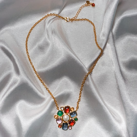 La Fleur de Perle Necklace